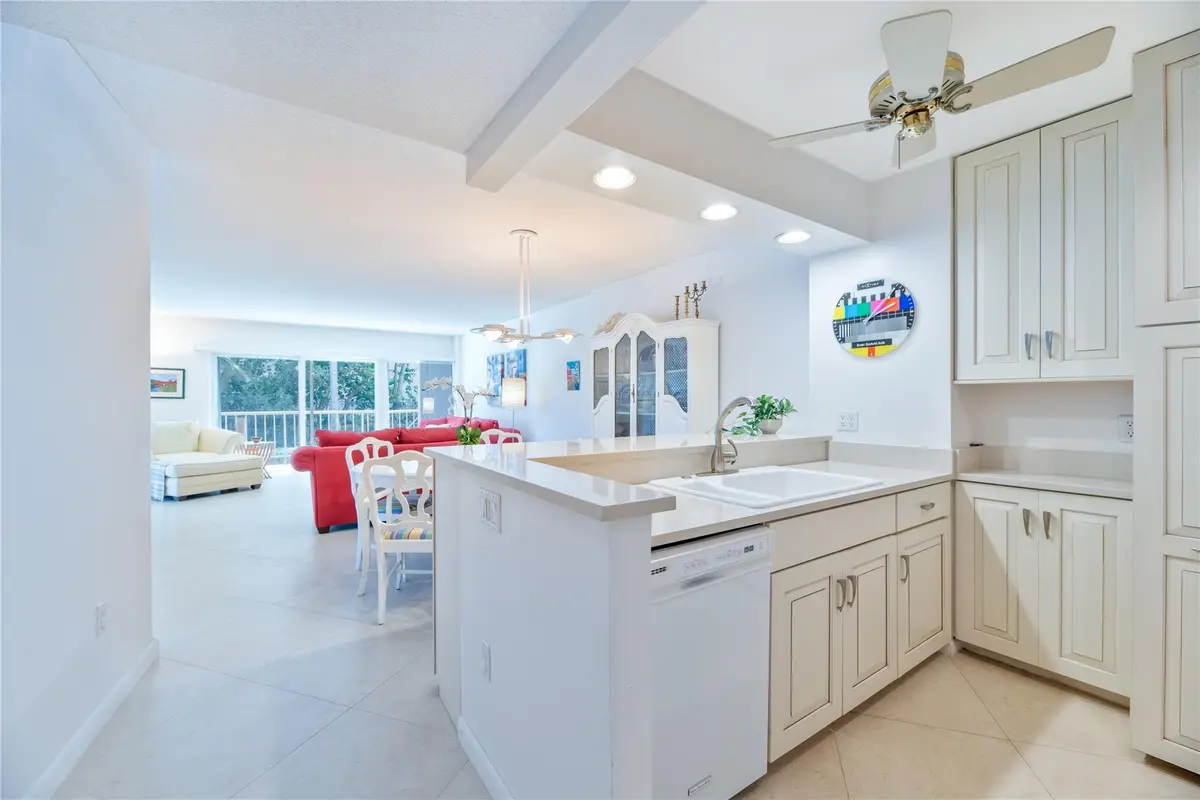 Photo 7 at 1021 Hillsboro Mile G1, Hillsboro Beach