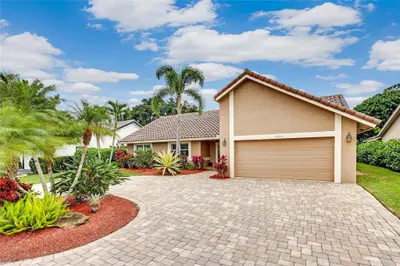 8324 NW 80th Street, Tamarac – sold