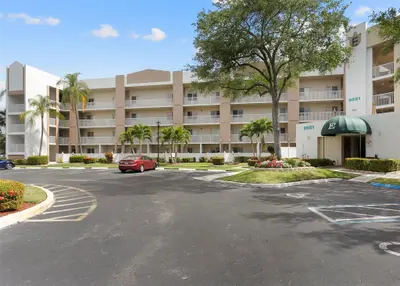 9551 Weldon Circle 404, Fort Lauderdale – Condominium for sale