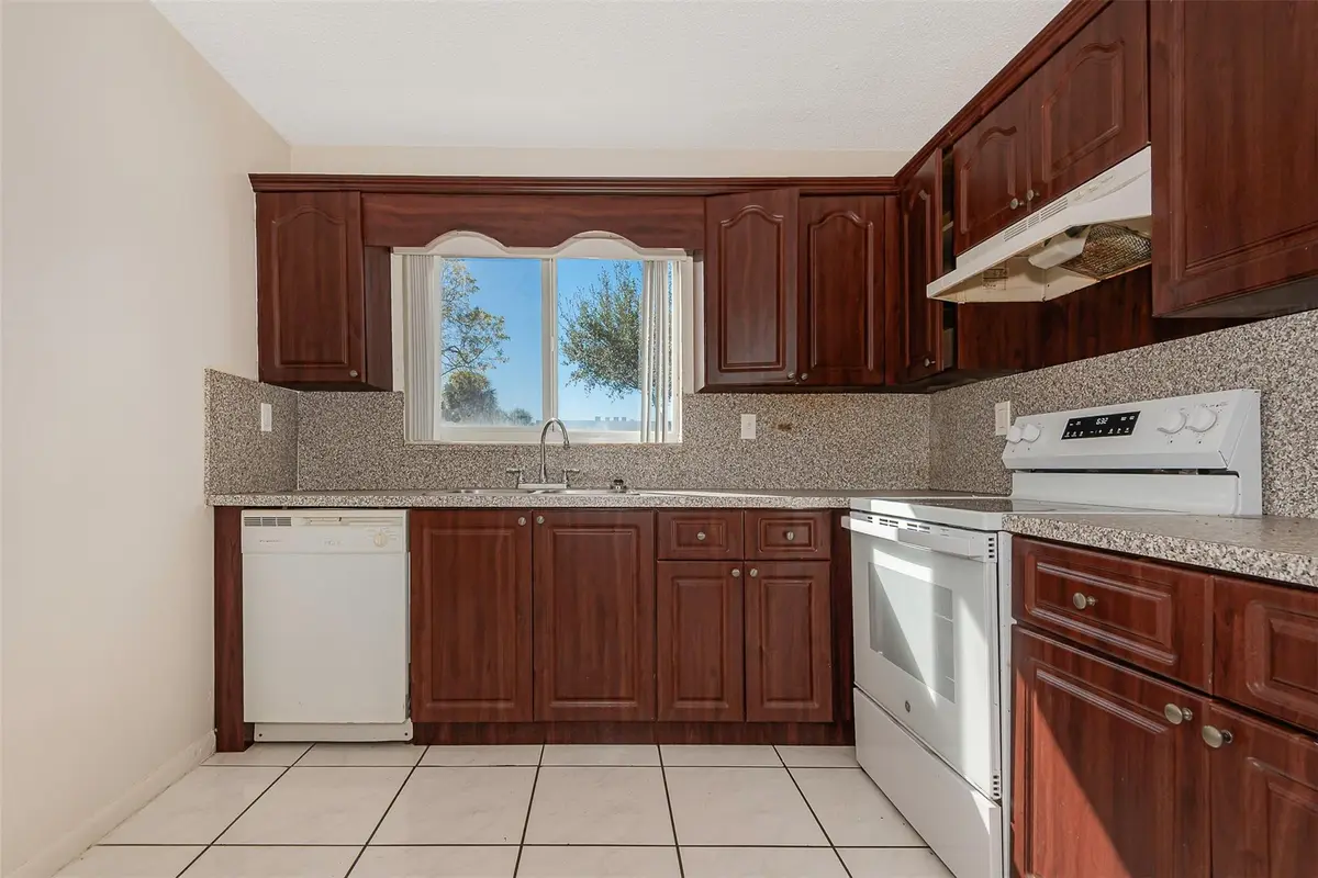 Photo 6 at 10201 NW 35th Street, Coral Springs