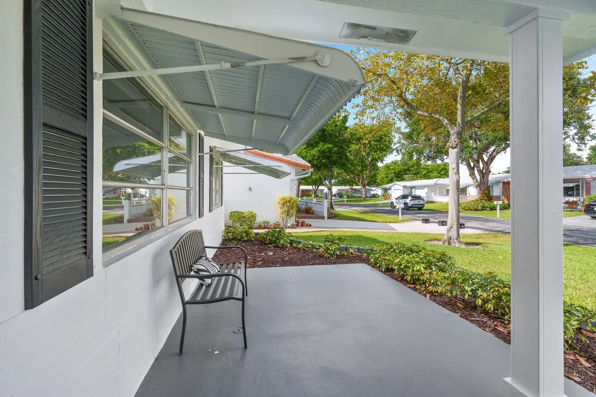 Photo 4 at 1620 NW 87th Terrace, Plantation