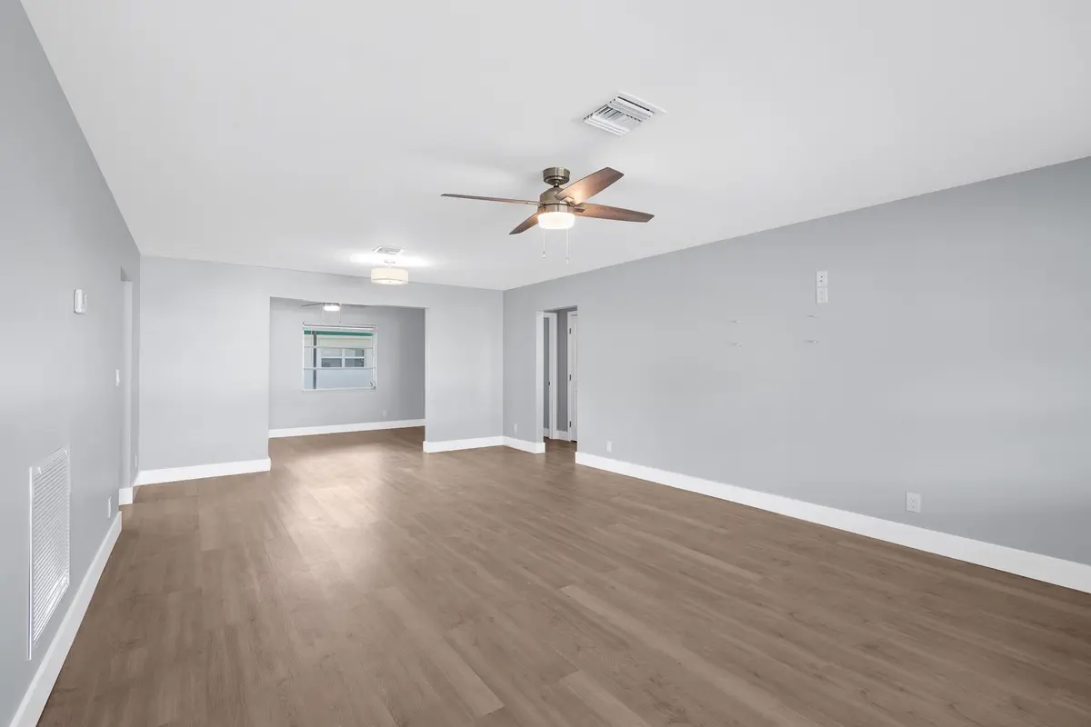 Photo 8 at 1620 NW 87th Terrace, Plantation