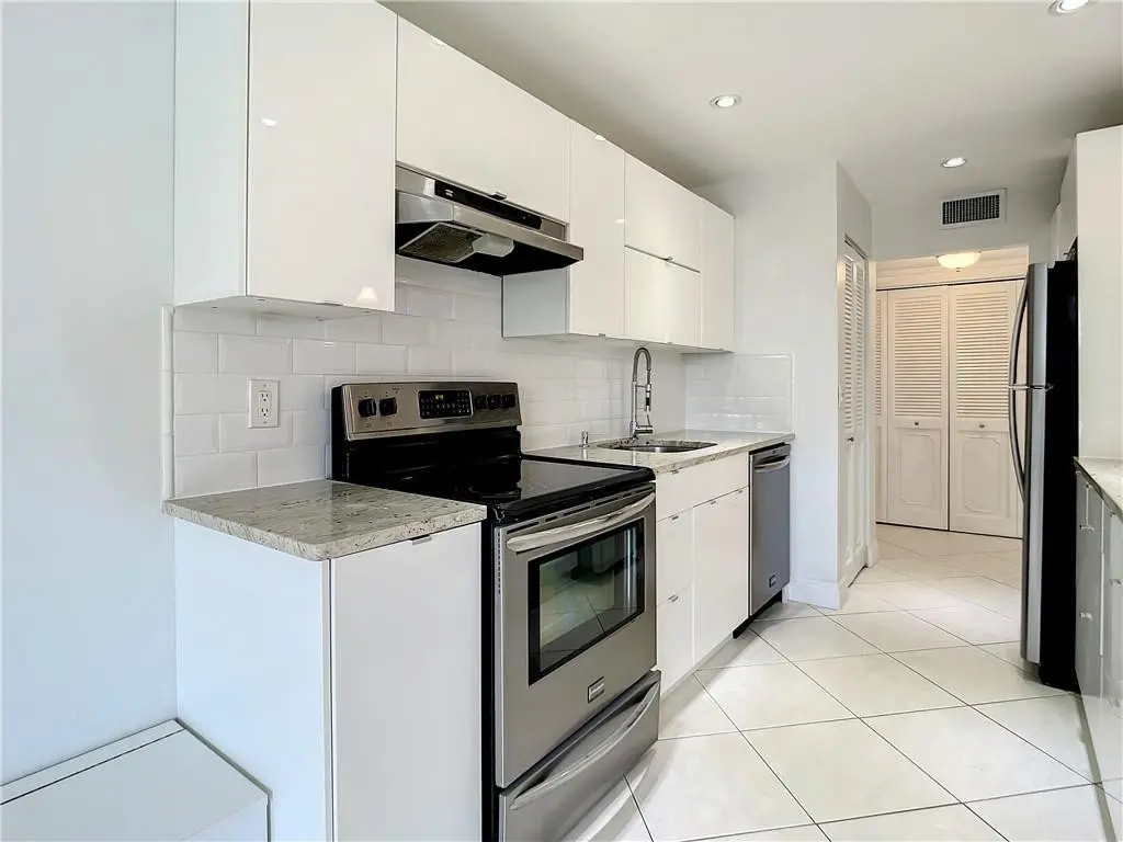 Photo 3 at 6342 Longboat Lane 404, Boca Raton