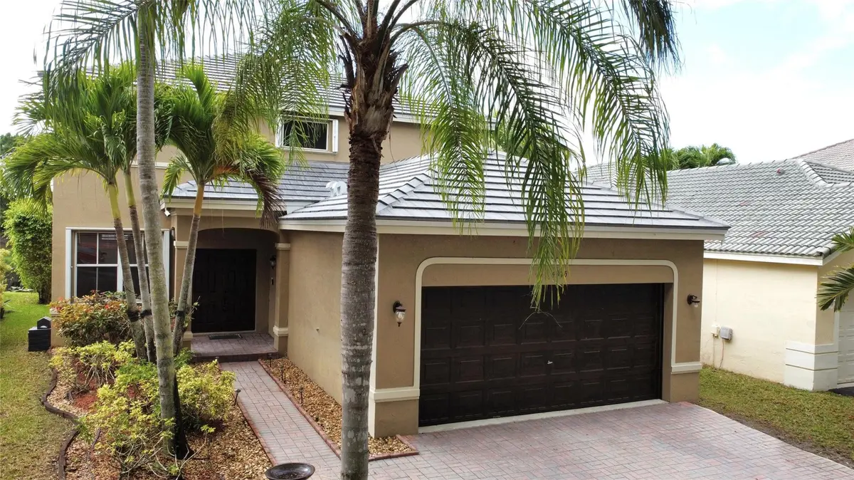 Photo 2 at 4375 Foxtail Lane, Weston