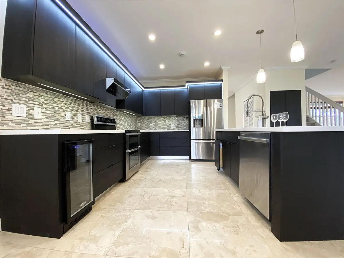 Photo 6 at 4375 Foxtail Lane, Weston