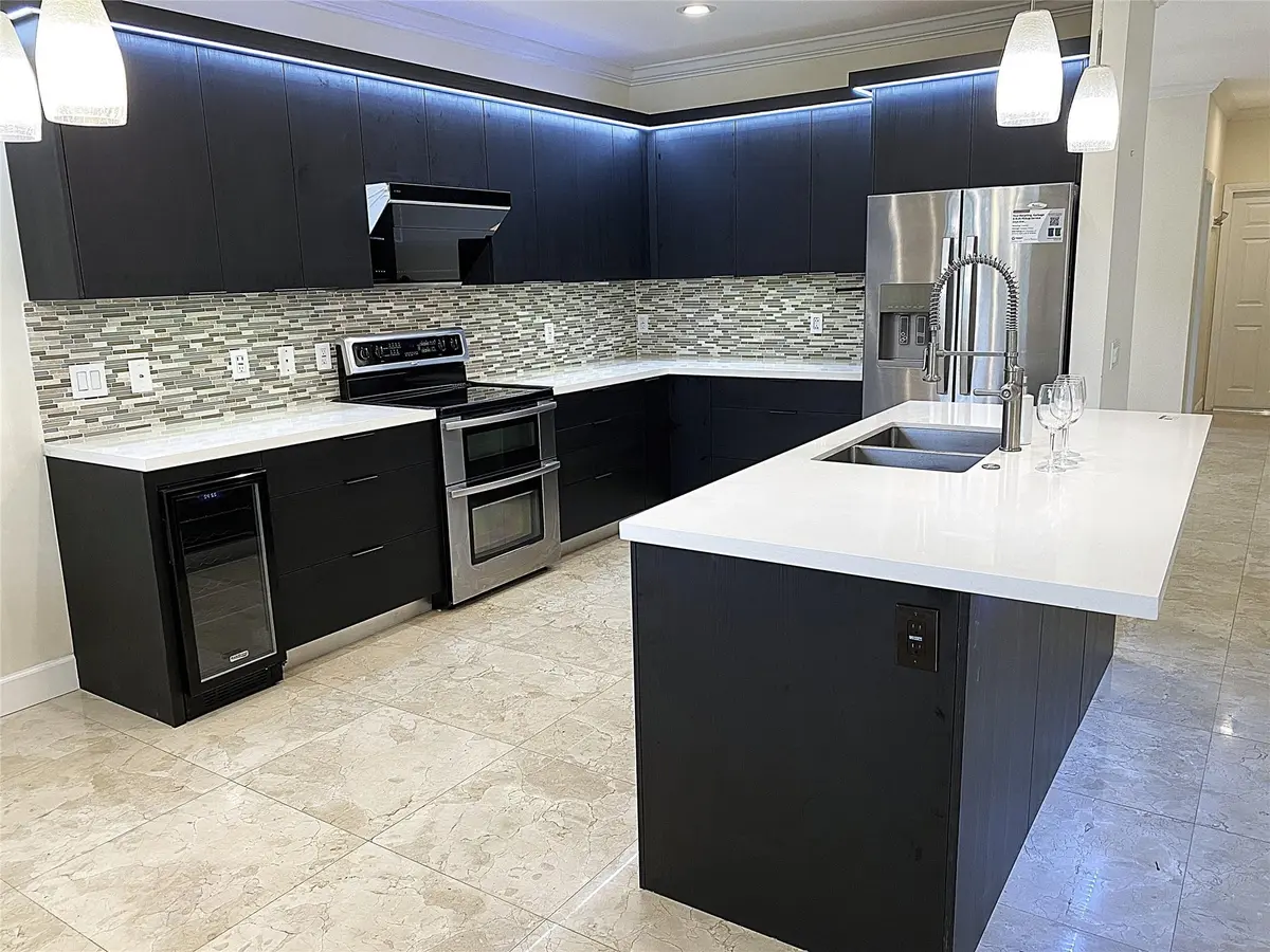 Photo 8 at 4375 Foxtail Lane, Weston