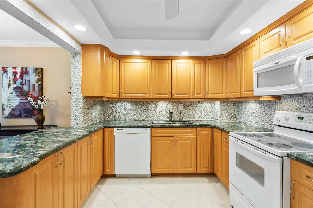 Photo 7 at 3850 Galt Ocean Drive 904, Fort Lauderdale