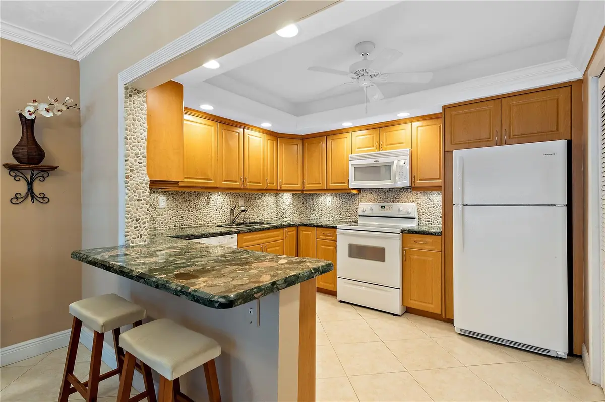 Photo 8 at 3850 Galt Ocean Drive 904, Fort Lauderdale