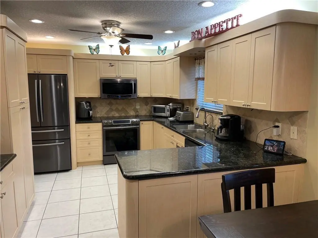 Photo 3 at 8581 27th Place, Davie