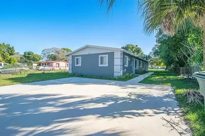 508 N 23rd Street, Fort Pierce – Duplex for sale