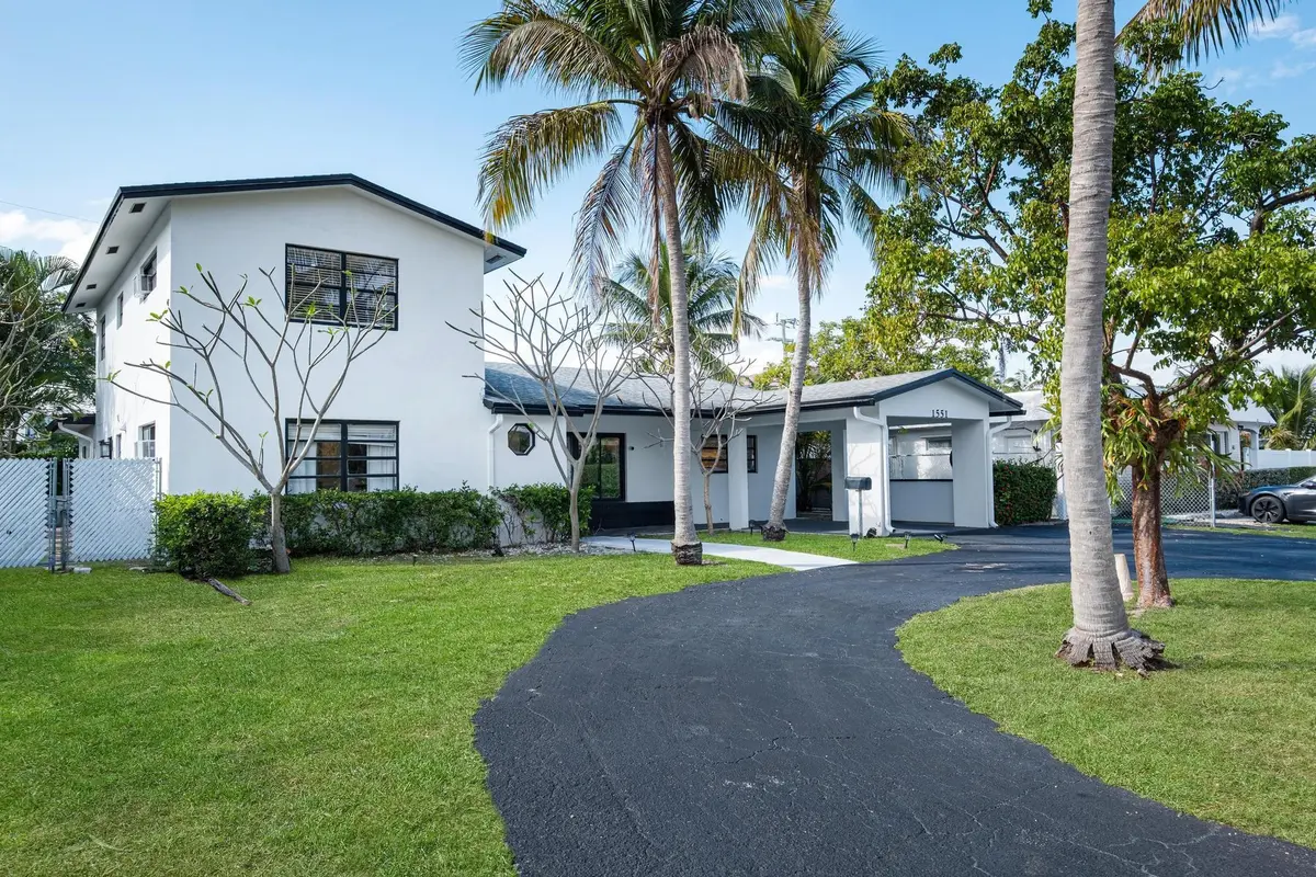 Photo 2 at 1551 SE 23rd Avenue, Pompano Beach