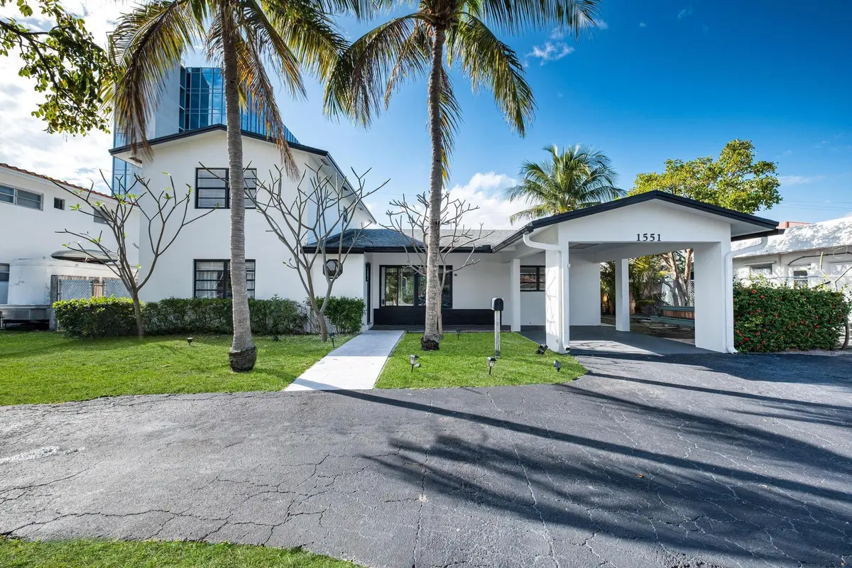 Photo 3 at 1551 SE 23rd Avenue, Pompano Beach
