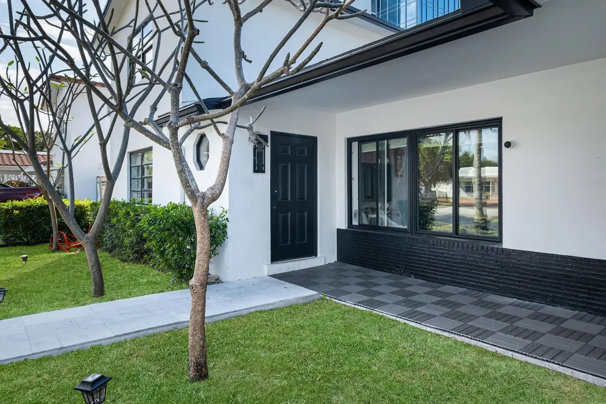 Photo 6 at 1551 SE 23rd Avenue, Pompano Beach