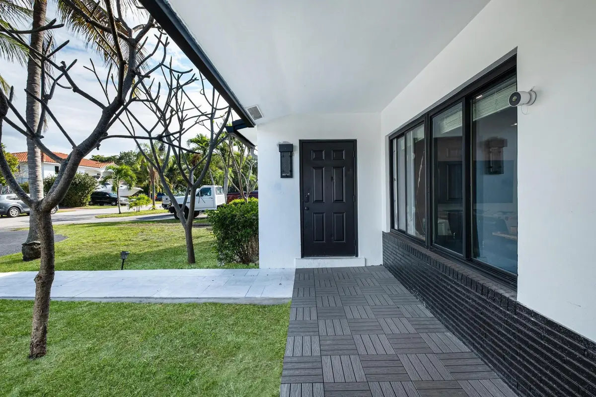 Photo 7 at 1551 SE 23rd Avenue, Pompano Beach
