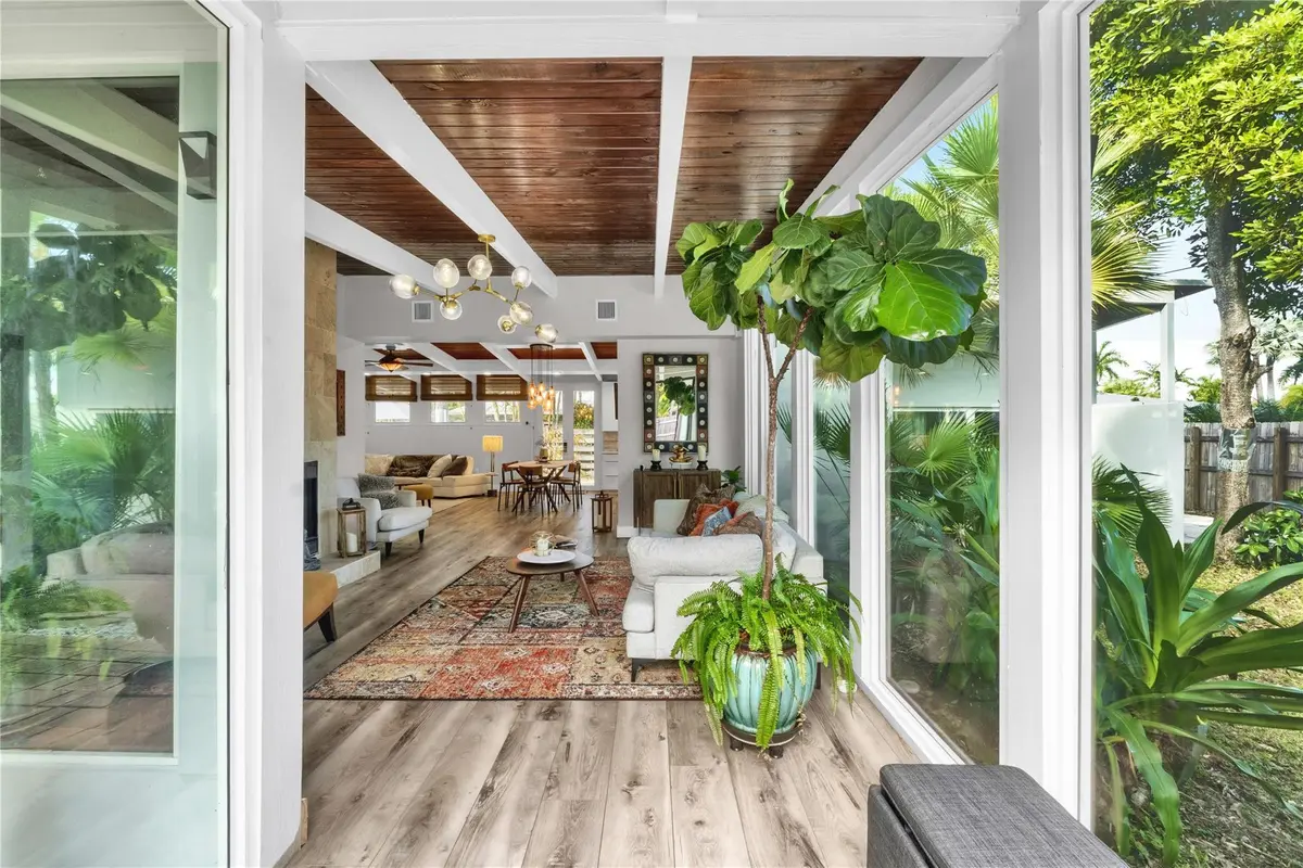 Photo 2 at 2008 Coral Gardens Drive, Wilton Manors