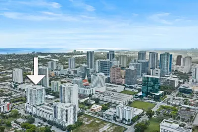 315 NE 3rd Avenue 1907, Fort Lauderdale – sold
