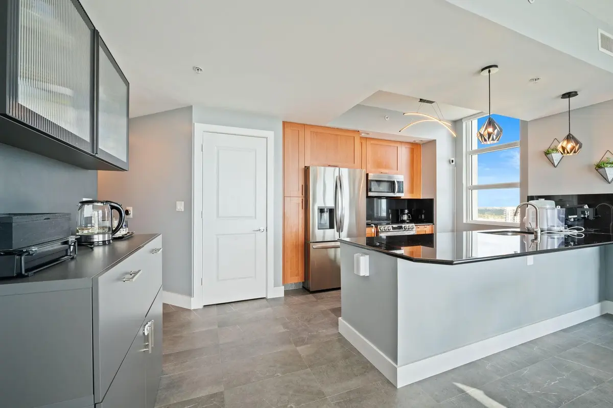 Photo 7 at 315 NE 3rd Avenue 1907, Fort Lauderdale