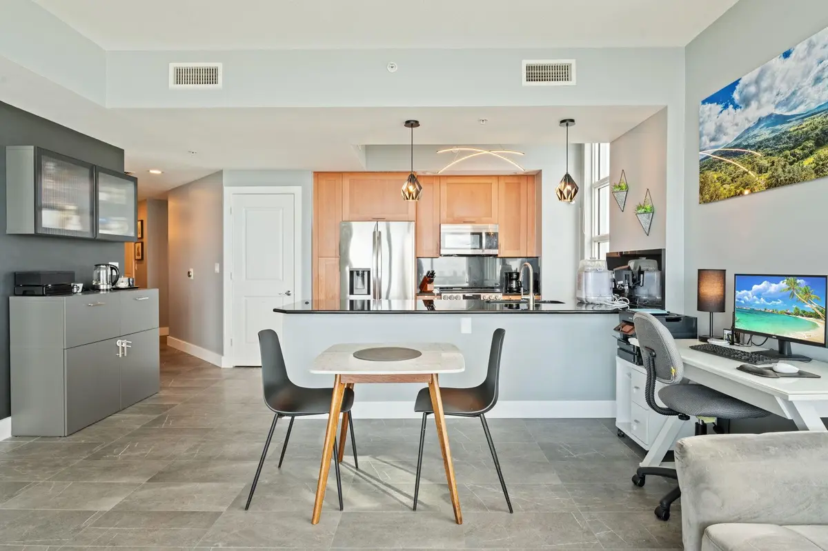Photo 8 at 315 NE 3rd Avenue 1907, Fort Lauderdale