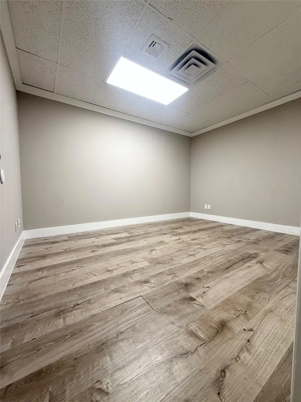 Photo 5 at 2425 50th Street 403, Fort Lauderdale