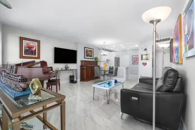 3333 NE 34th Street 806, Fort Lauderdale – sold