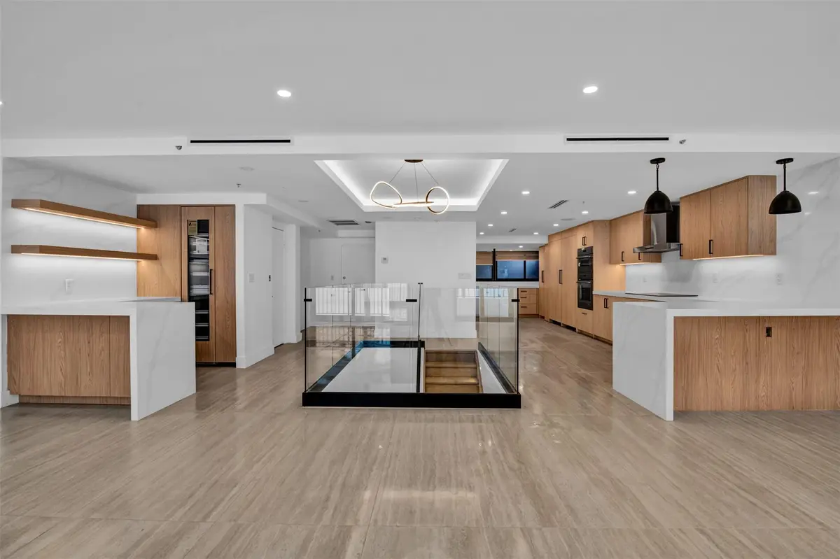 Photo 2 at 520 E Brickell Key Drive Bh25, Miami