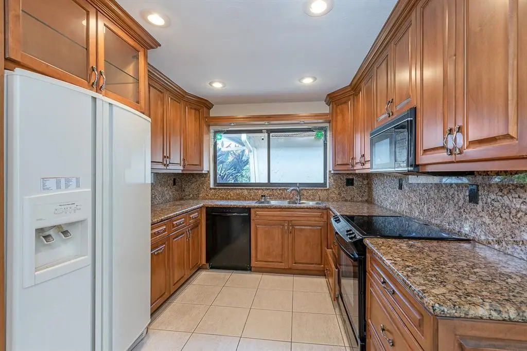 Photo 6 at 3650 N 36th Avenue 51, Hollywood