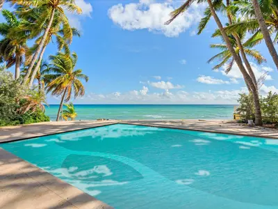 555 Ocean Boulevard, Golden Beach – Single Family Residence for sale