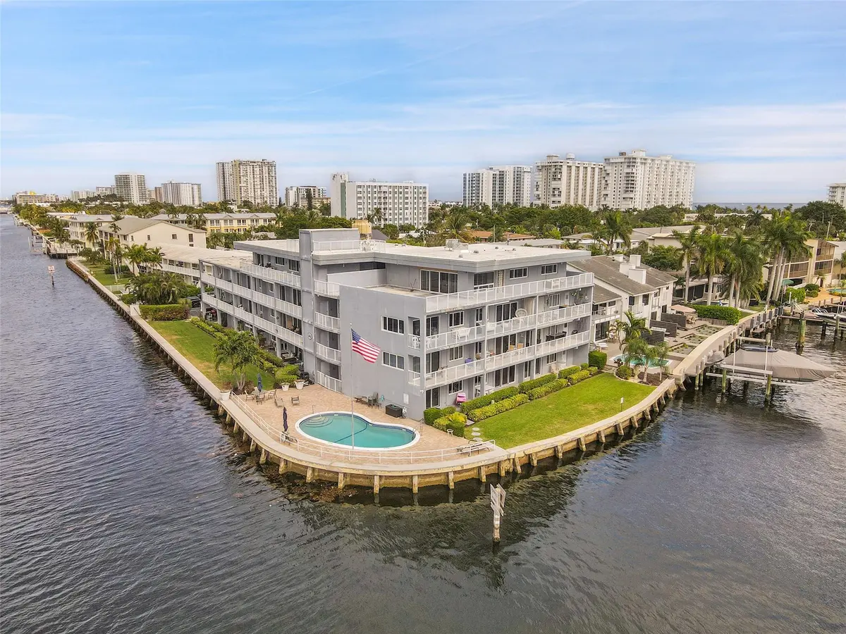 Live the " Sea Life" at 1201 S Riverside Drive 204, Pompano Beach