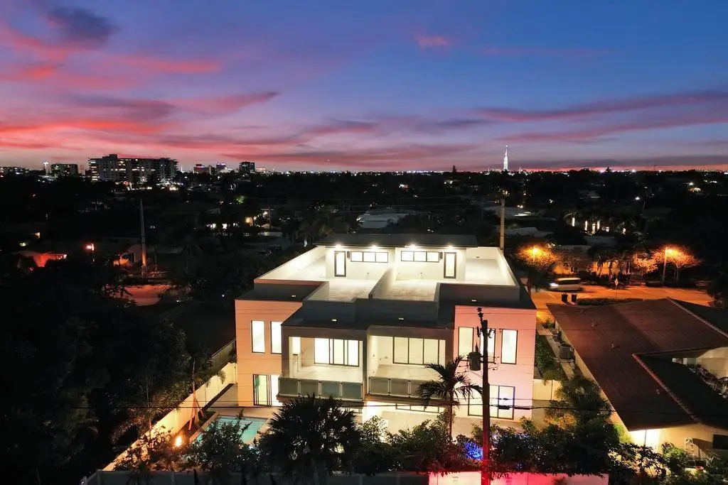 Photo 2 at 4524 Sea Grape Drive N, Lauderdale-By-The-Sea