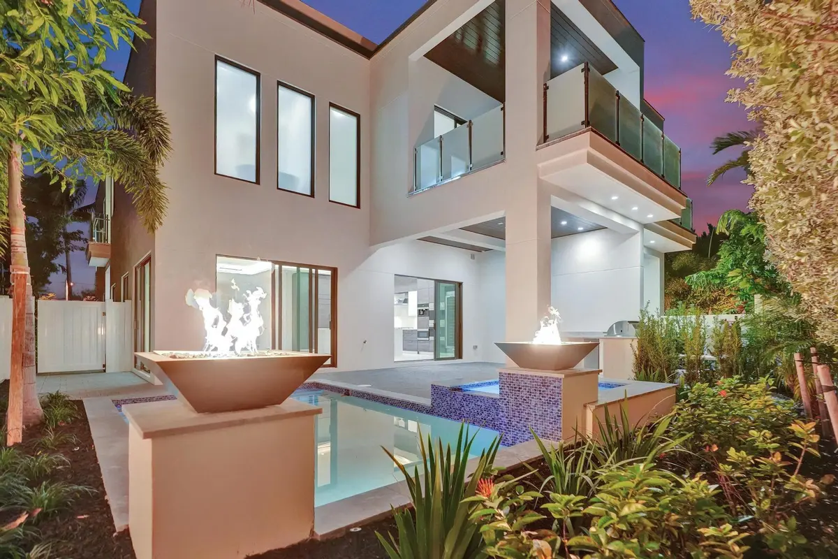 Photo 4 at 4524 Sea Grape Drive N, Lauderdale-By-The-Sea