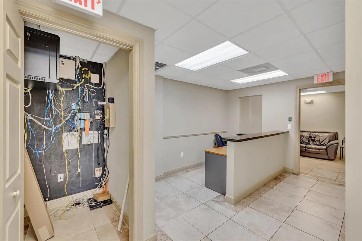 Photo 7 at 1400 E Oakland Park Boulevard 103, Oakland Park