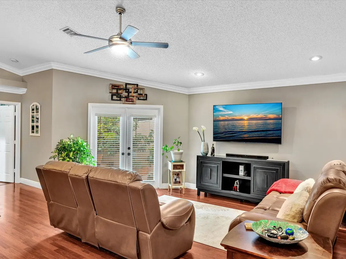 Photo 7 at 5843 Eagle Cay Terrace, Coconut Creek