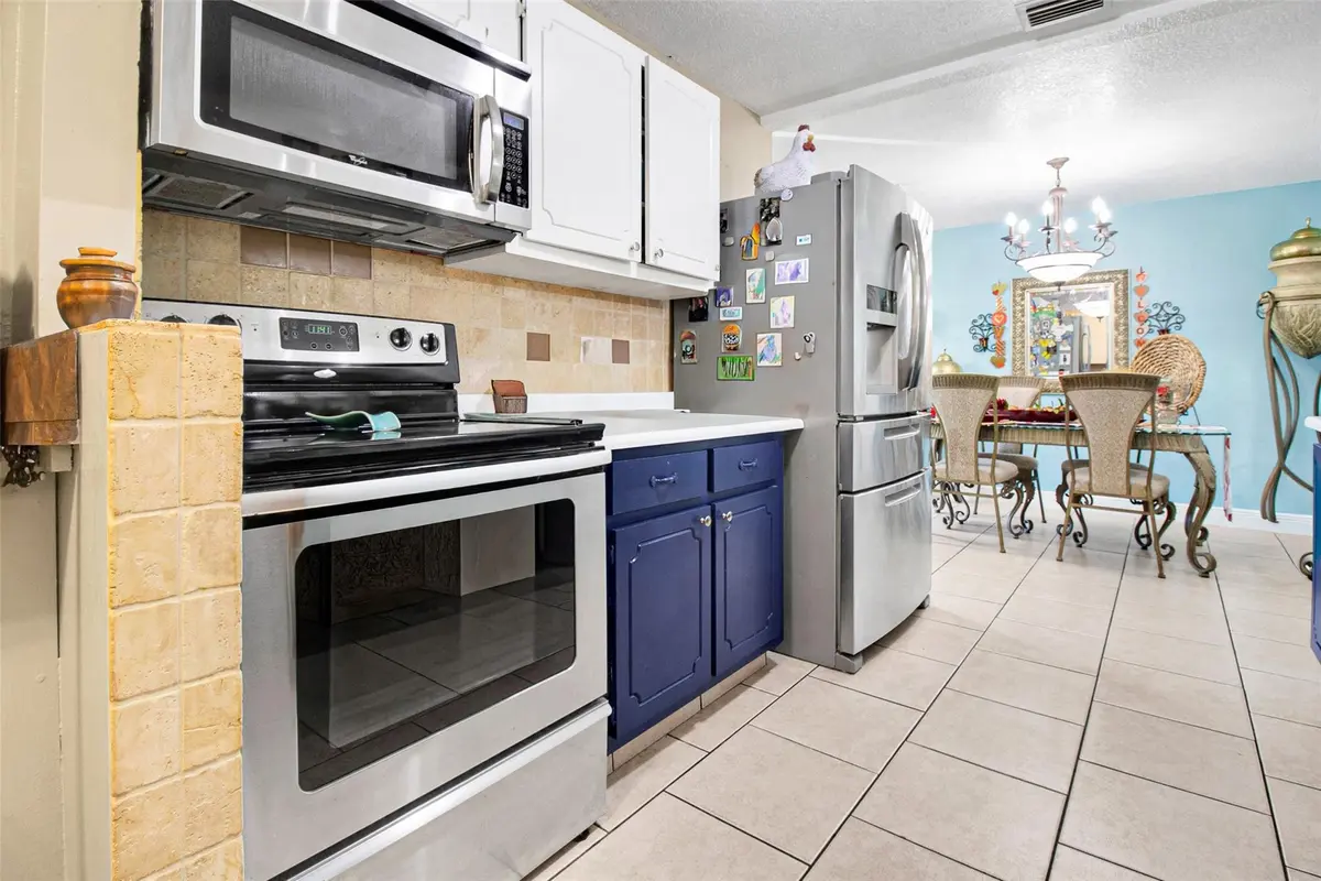Photo 4 at 524 SW 72nd Avenue, North Lauderdale