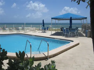 4050 N Ocean Drive 1208, Lauderdale-By-The-Sea – sold