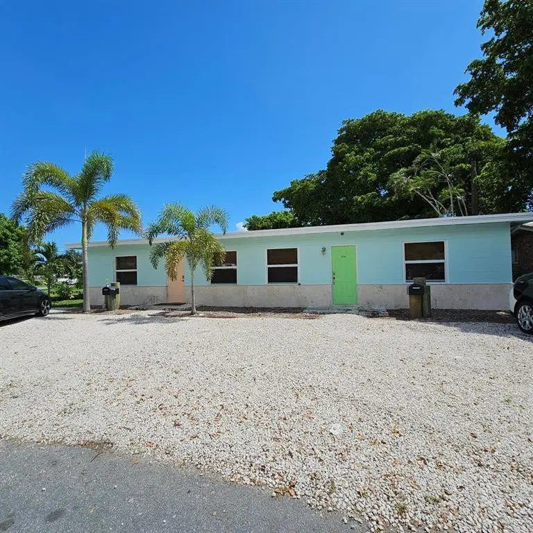 Photo 1 at 306 NE 13th Avenue, Pompano Beach