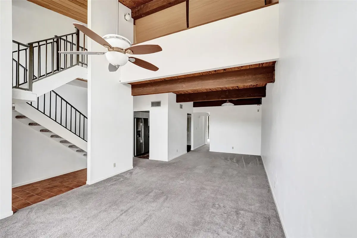 Photo 4 at 750 E Coco Plum Circle 2, Plantation