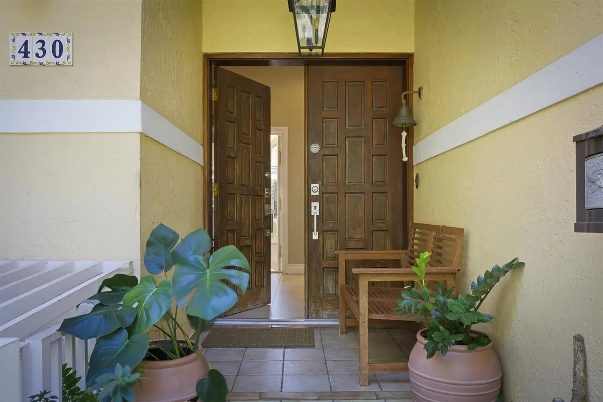 Photo 4 at 430 Sarto Avenue, Coral Gables