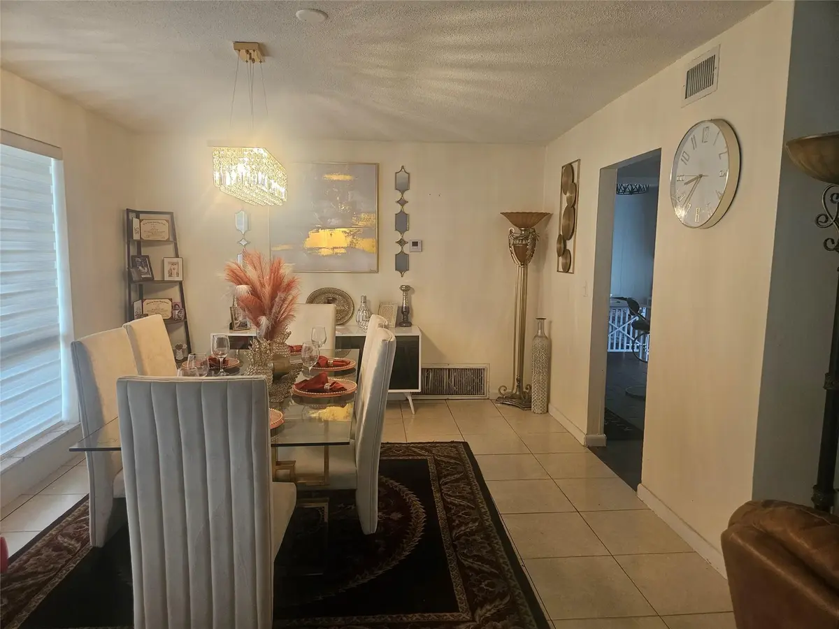 Photo 2 at 7733 Embassy Boulevard, Miramar
