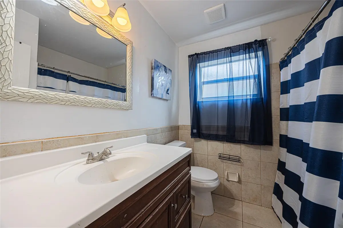 Photo 8 at 7733 Embassy Boulevard, Miramar