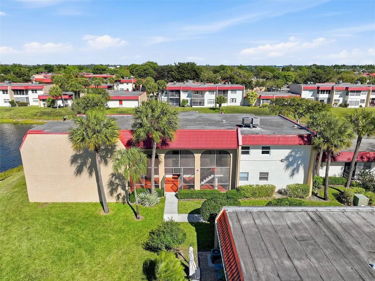 Photo 2 at 401 Lake Frances Drive 401, West Palm Beach