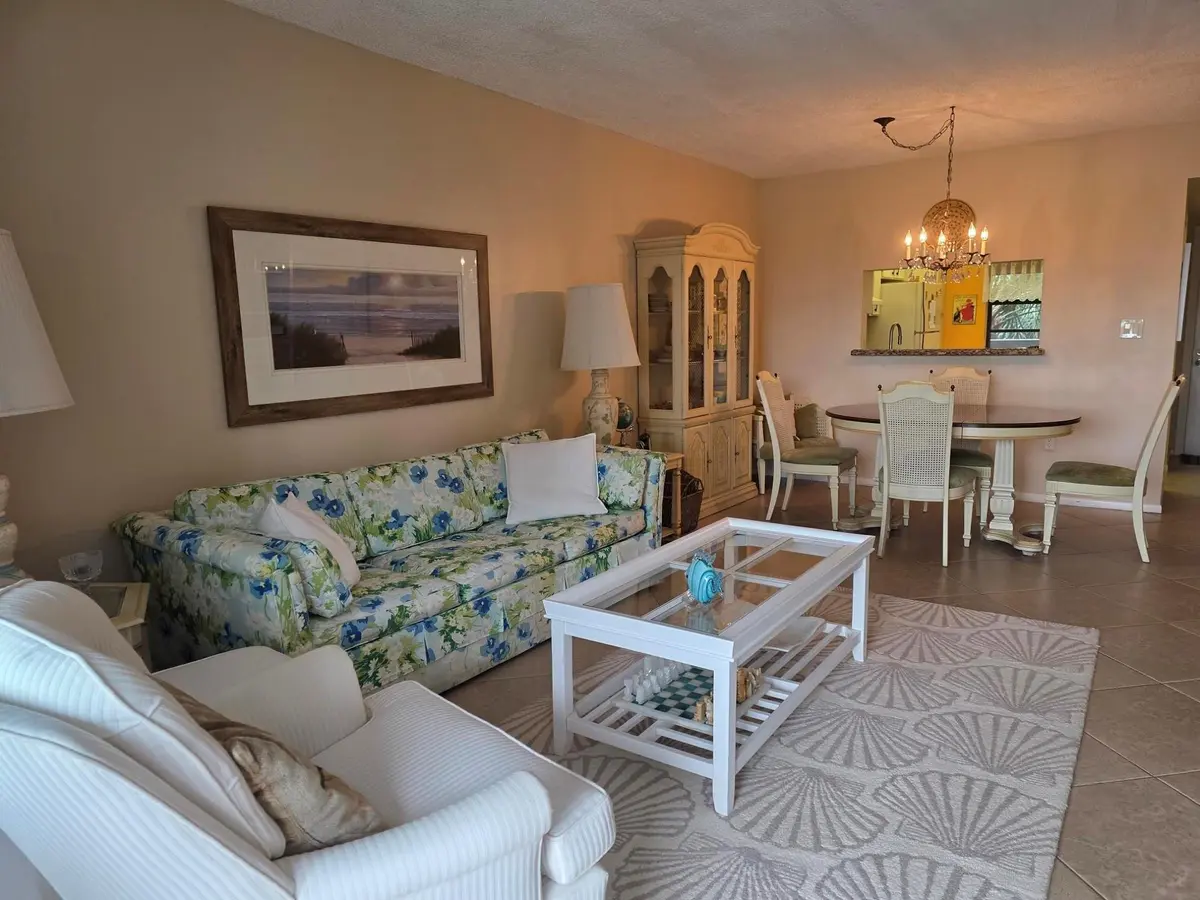 Photo 2 at 1001 Colony Point Circle 405, Pembroke Pines