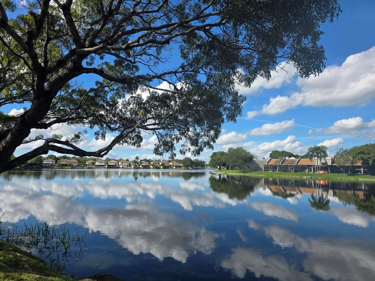 Photo 1 at 1001 Colony Point Circle 405, Pembroke Pines