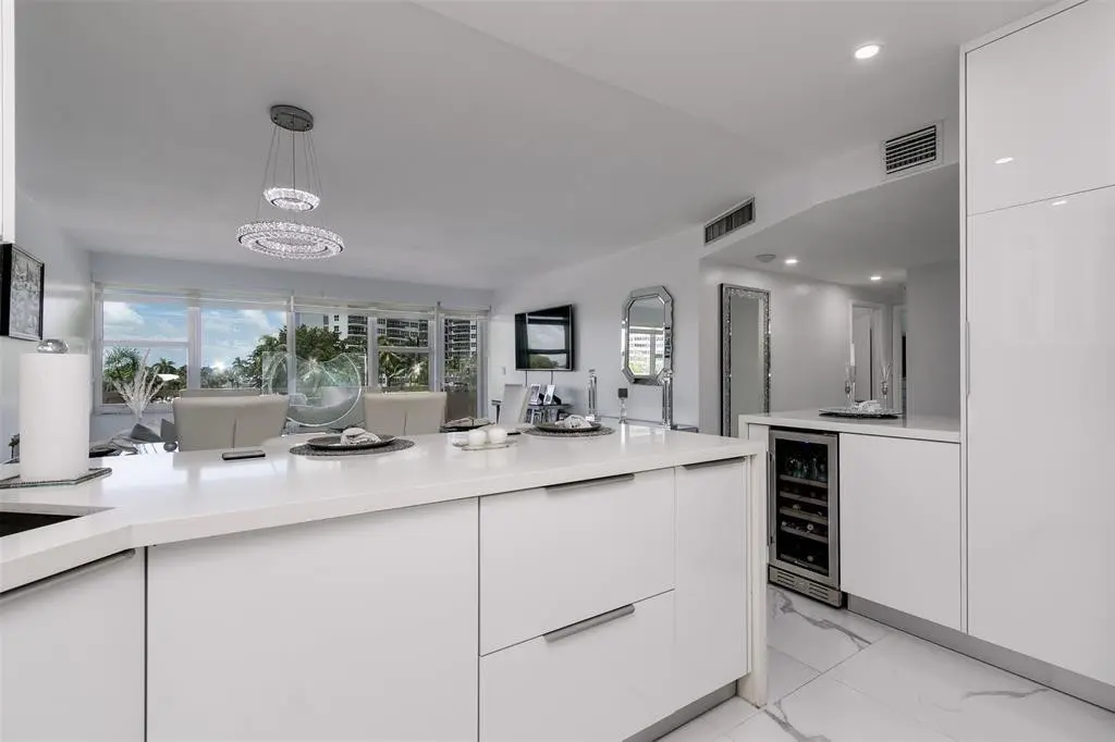 Photo 5 at 3333 NE 34th Street 304, Fort Lauderdale