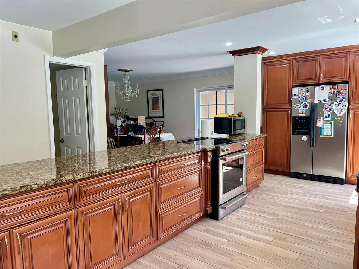 Photo 3 at 4104 N 49th Avenue, Hollywood