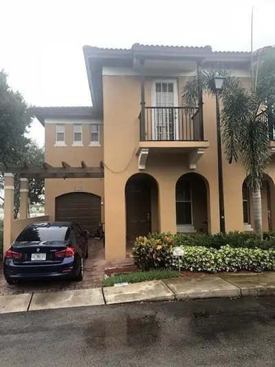 6903 Julia Gardens Drive, Coconut Creek – leased