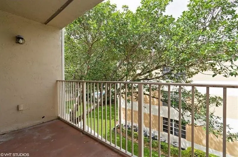 Photo 3 at 8242 NW 24th Street 8242, Coral Springs
