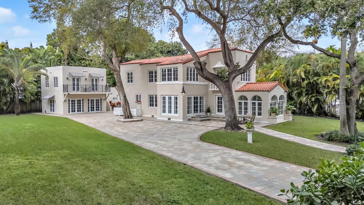 Photo 2 at 5960 N Bayshore Drive, Miami