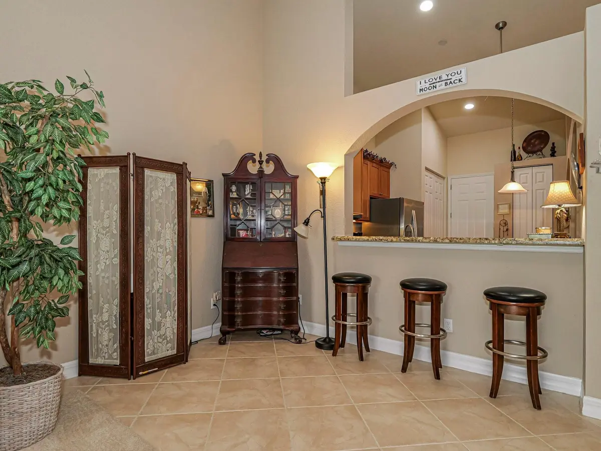 Photo 6 at 6480 Oxford Circle 103C, Vero Beach