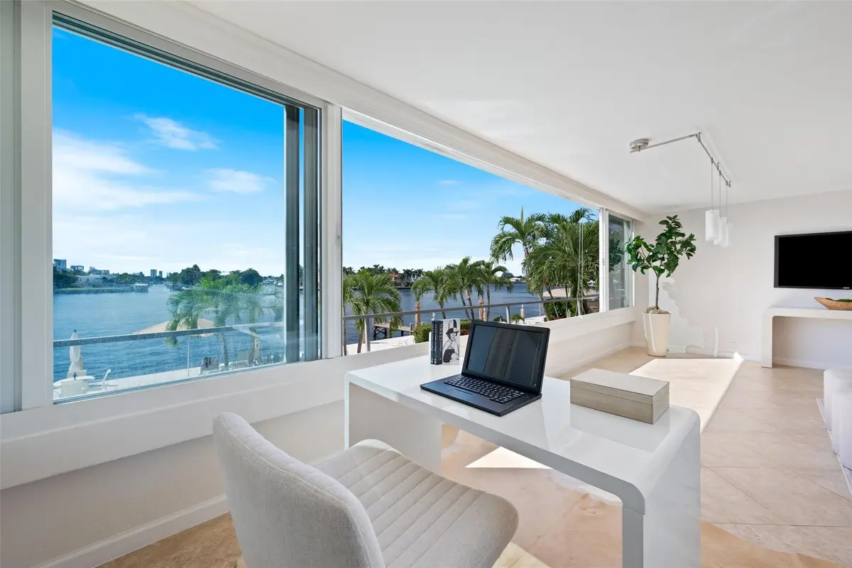 Photo 1 at 215 N Birch Road 2b, Fort Lauderdale