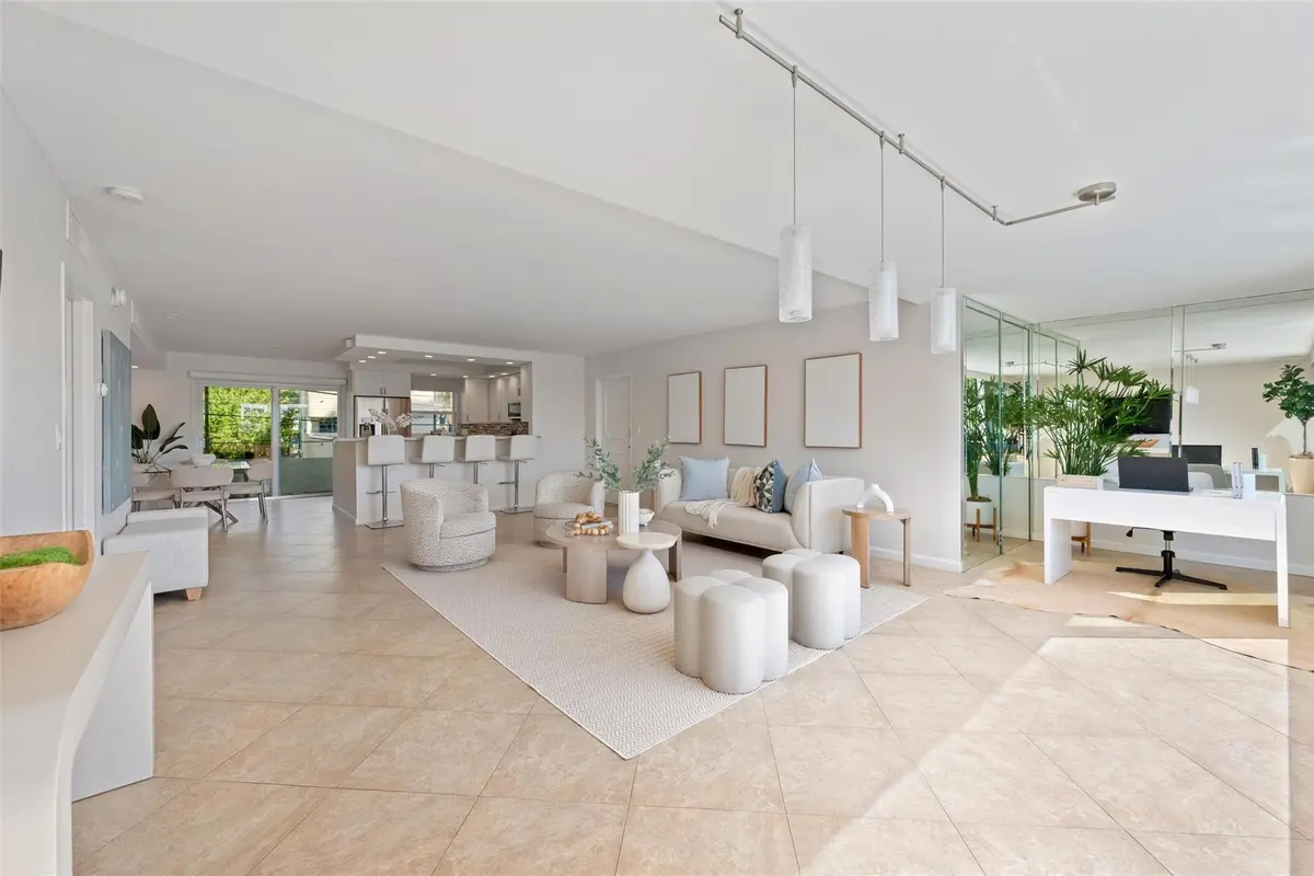 Photo 5 at 215 N Birch Road 2b, Fort Lauderdale